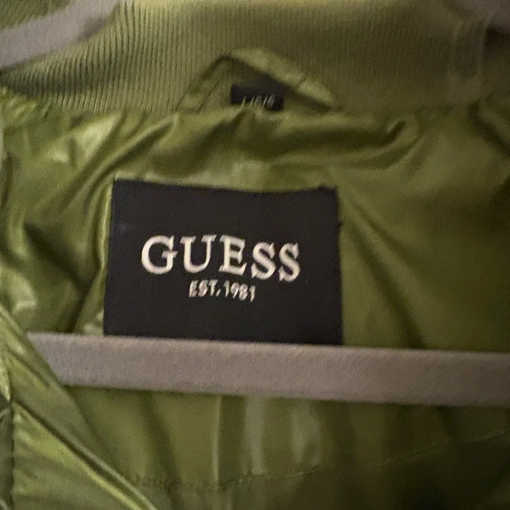 Guess Green Puffer Jacket - Picture 3 of 5